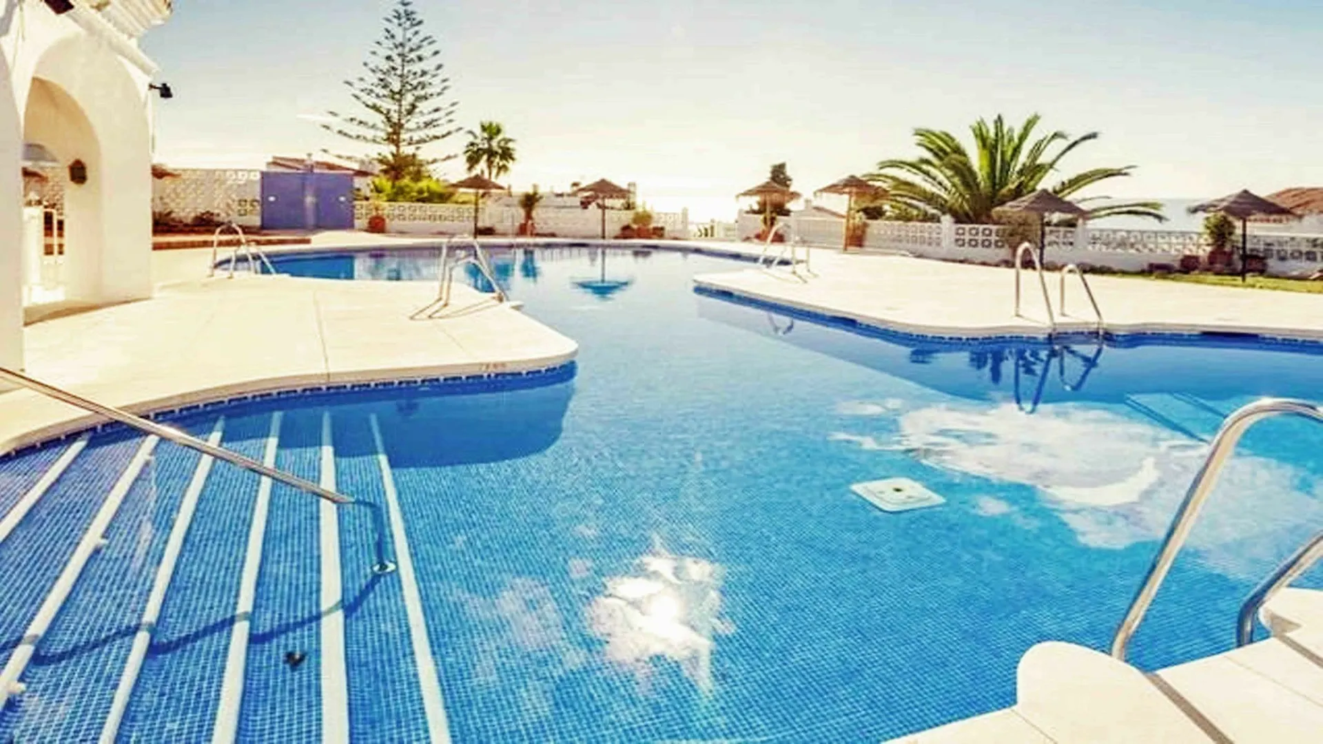 דירות נרחה Capistrano Playa